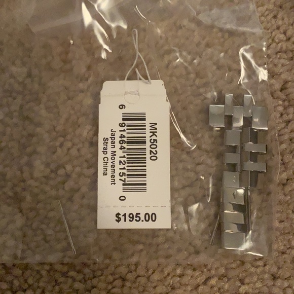 Michael Kors Watch - Picture 3 of 7